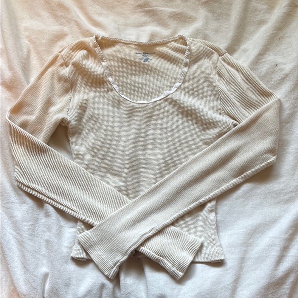 Brandy Melville Cream Long Sleeve Crop Top
